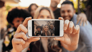 The Cutest Spots in Lake Geneva for Selfies & Group Photos