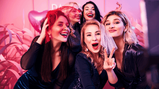 Permanent Jewelry for Bachelorettes: Matching Bracelets for the Whole Crew