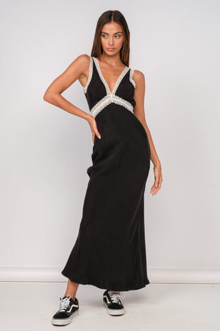 Easy Glam Lace Maxi