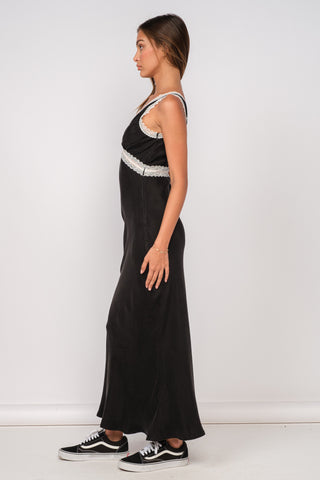 Easy Glam Lace Maxi
